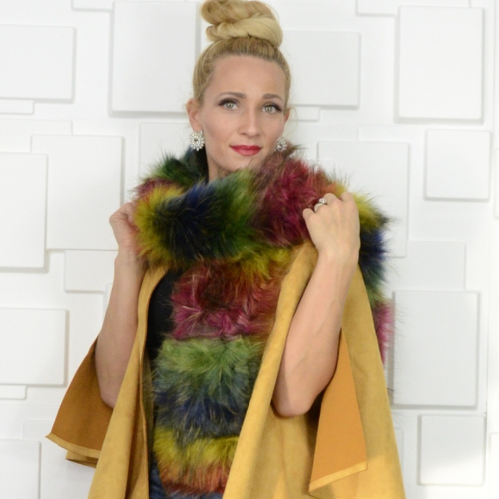 RAINBOW FAUX FUR SCARF - Picture 2 of 4